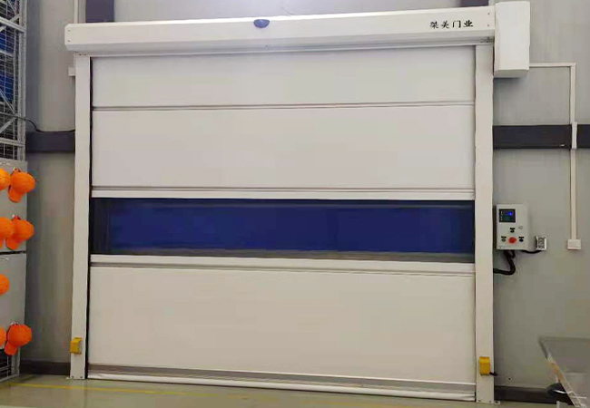 What are the characteristics of pvc high speed door